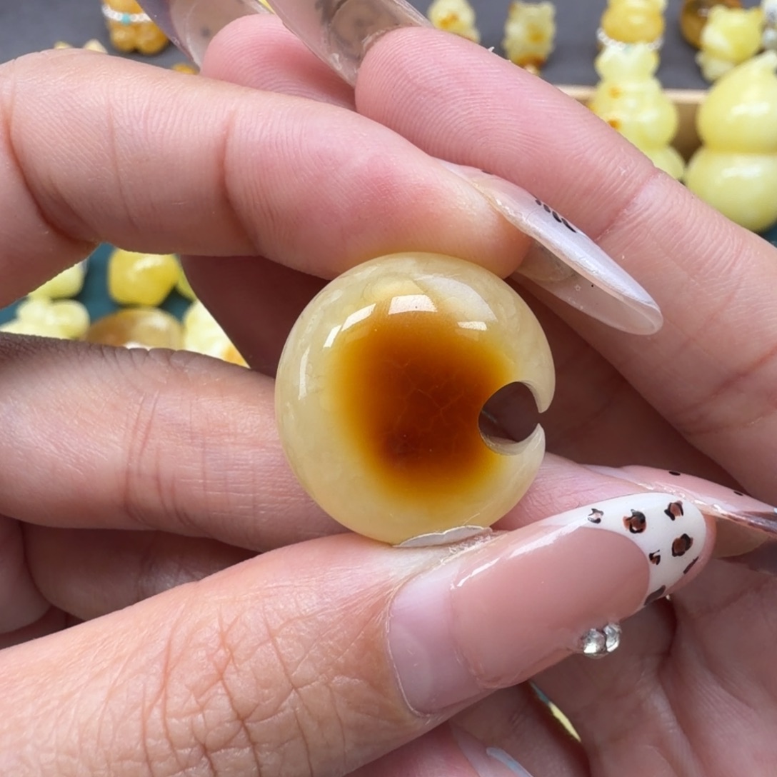 琥珀未镶嵌裸石蜜蜡