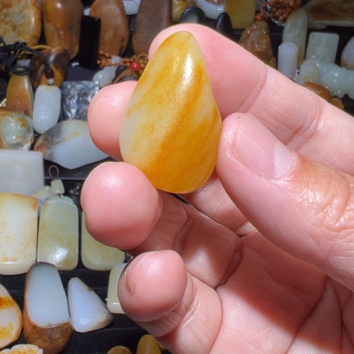 和田玉吊坠(不含链)未镶嵌笑**云