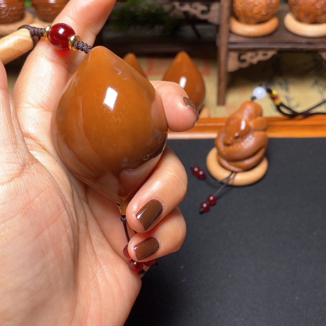 橄榄核吊坠蝴蝶42穿配