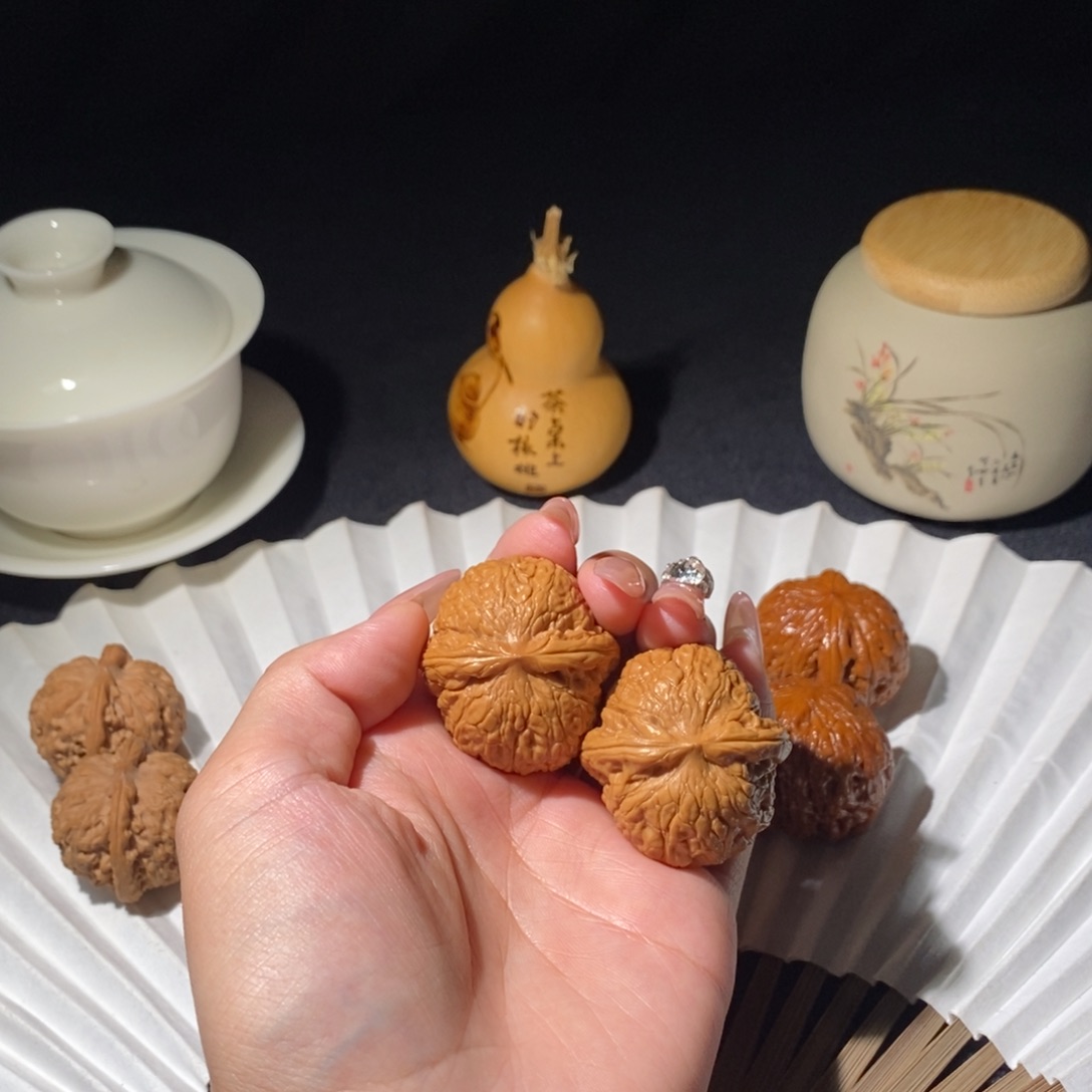 伪***装文玩核桃吊坠乾隆磨35
