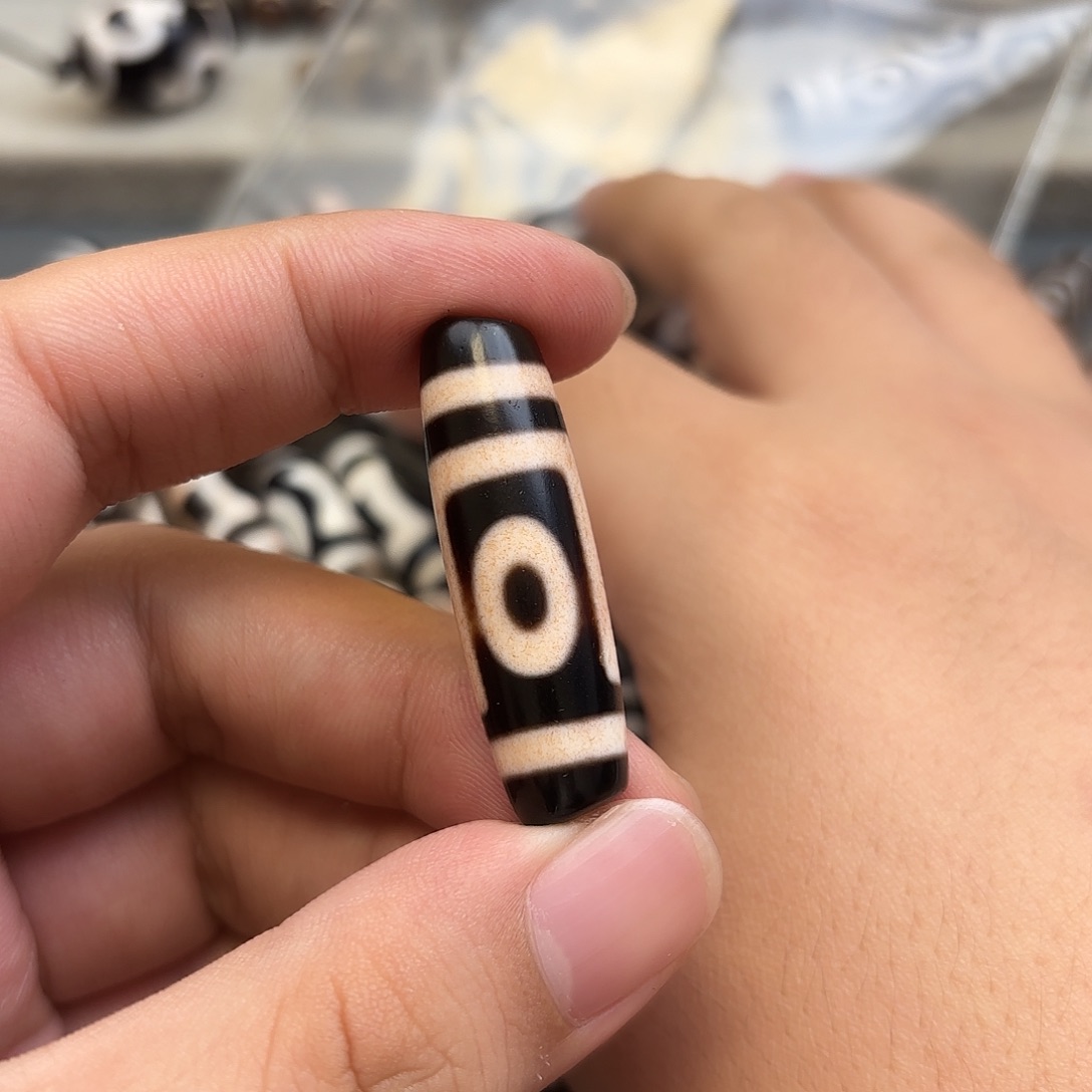 用***6玛瑙/玉髓未镶嵌珠宝半成品