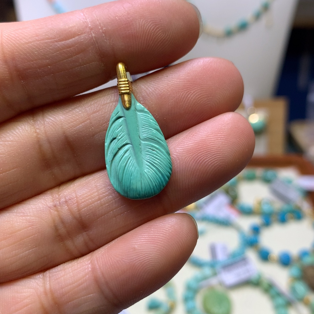 绿松石18K金镶嵌挂件