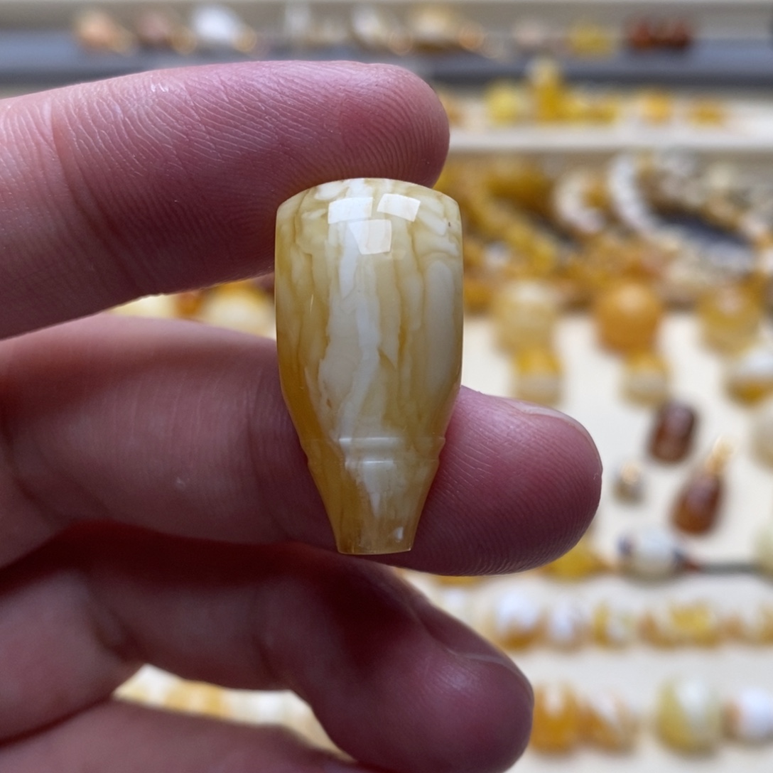 琥珀未镶嵌珠宝奇石13+