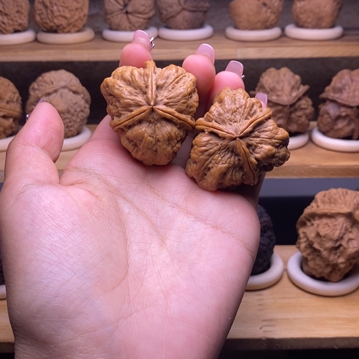 吊坠文玩核桃10。            