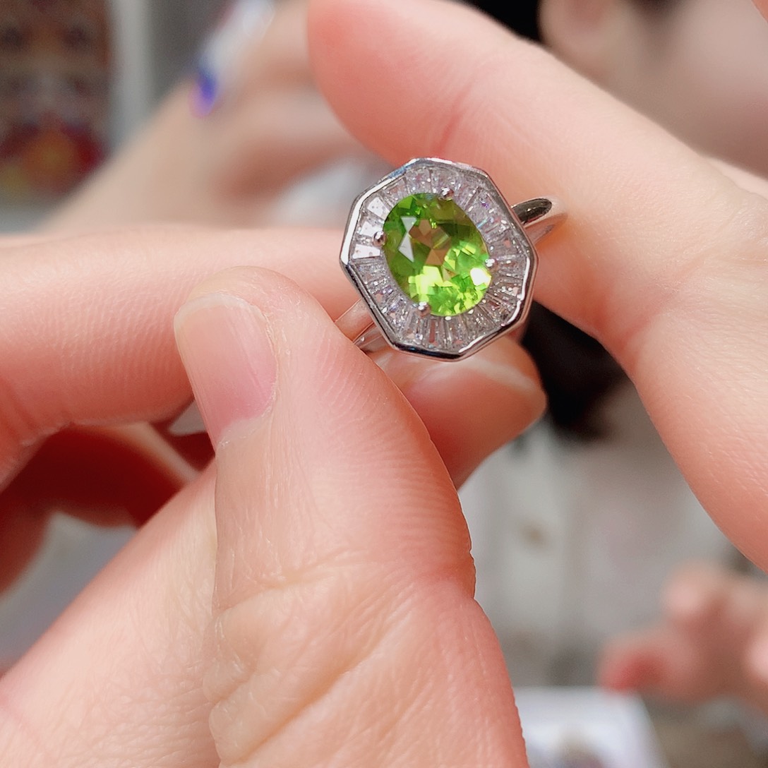 橄榄石戒指银S925镶嵌