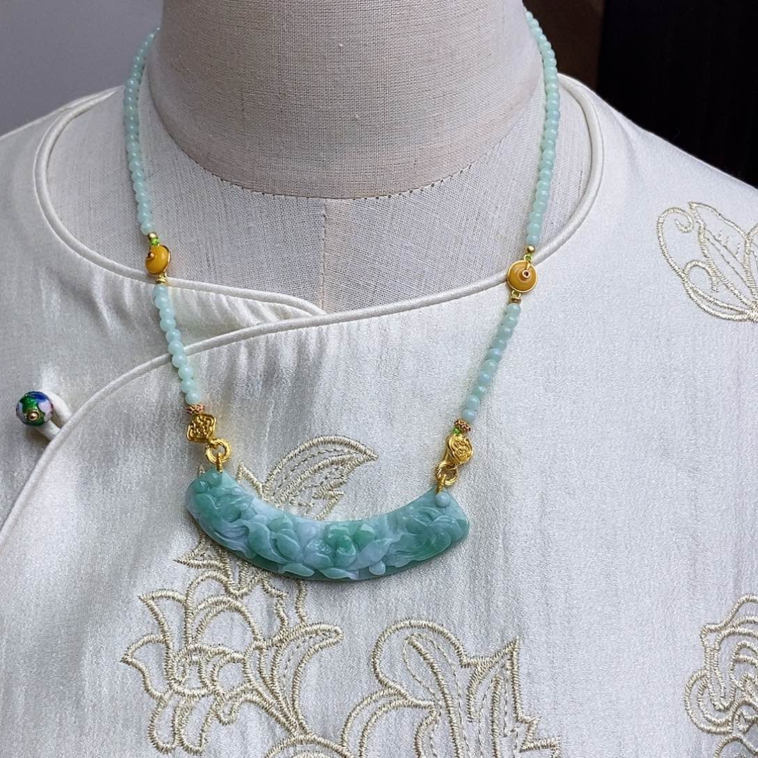 翡翠颈饰未镶嵌天然