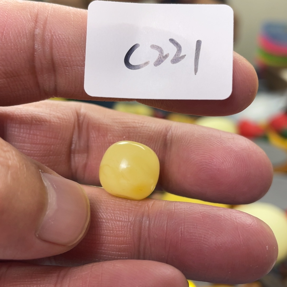 手链琥珀未镶嵌多样性发，发其中一件