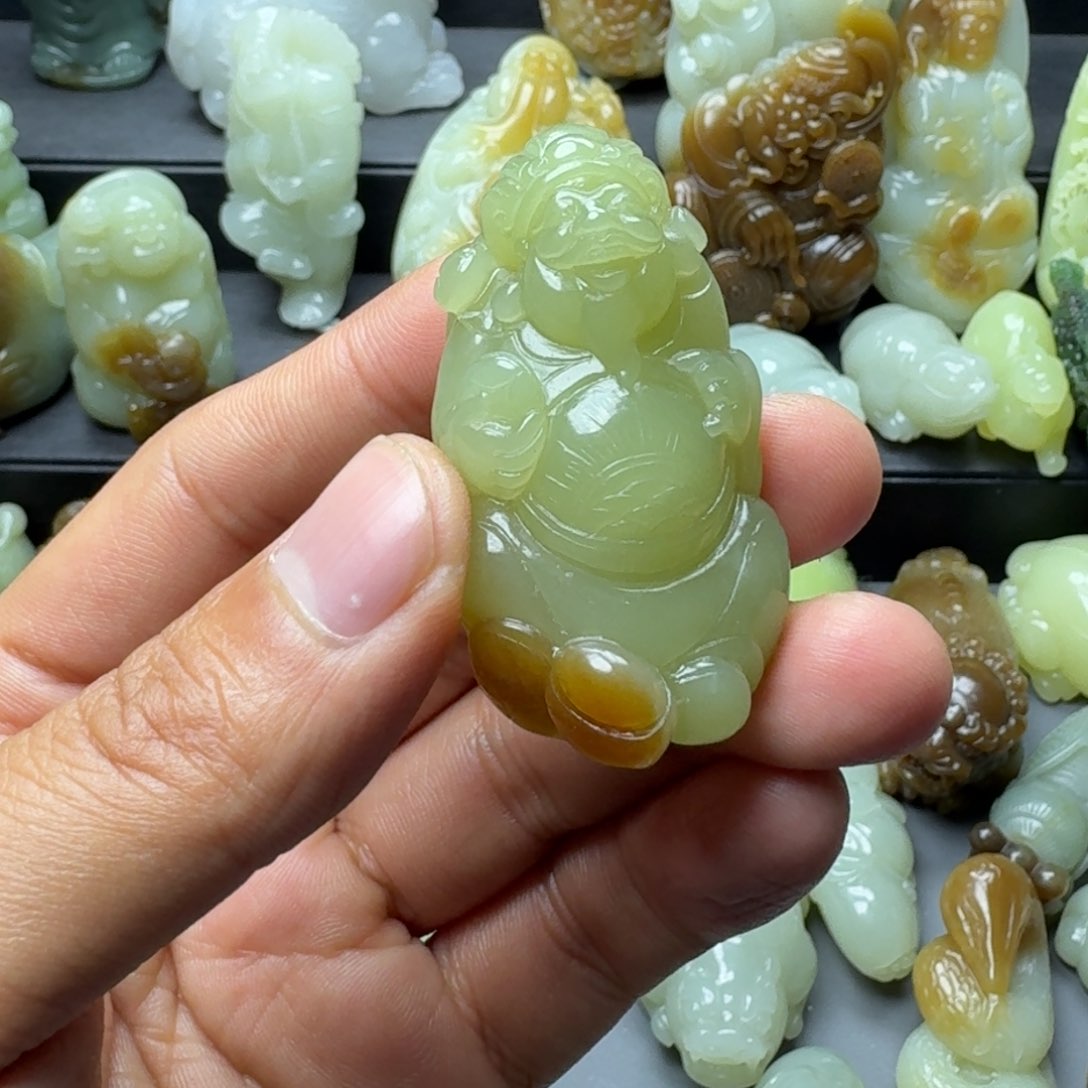 和田玉挂件未镶嵌老*怪