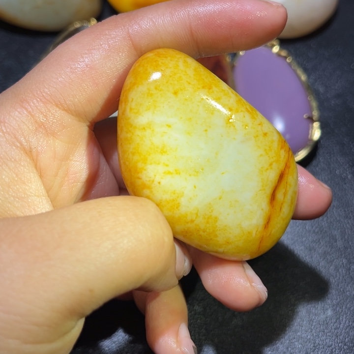 和田玉未镶嵌珠宝奇石