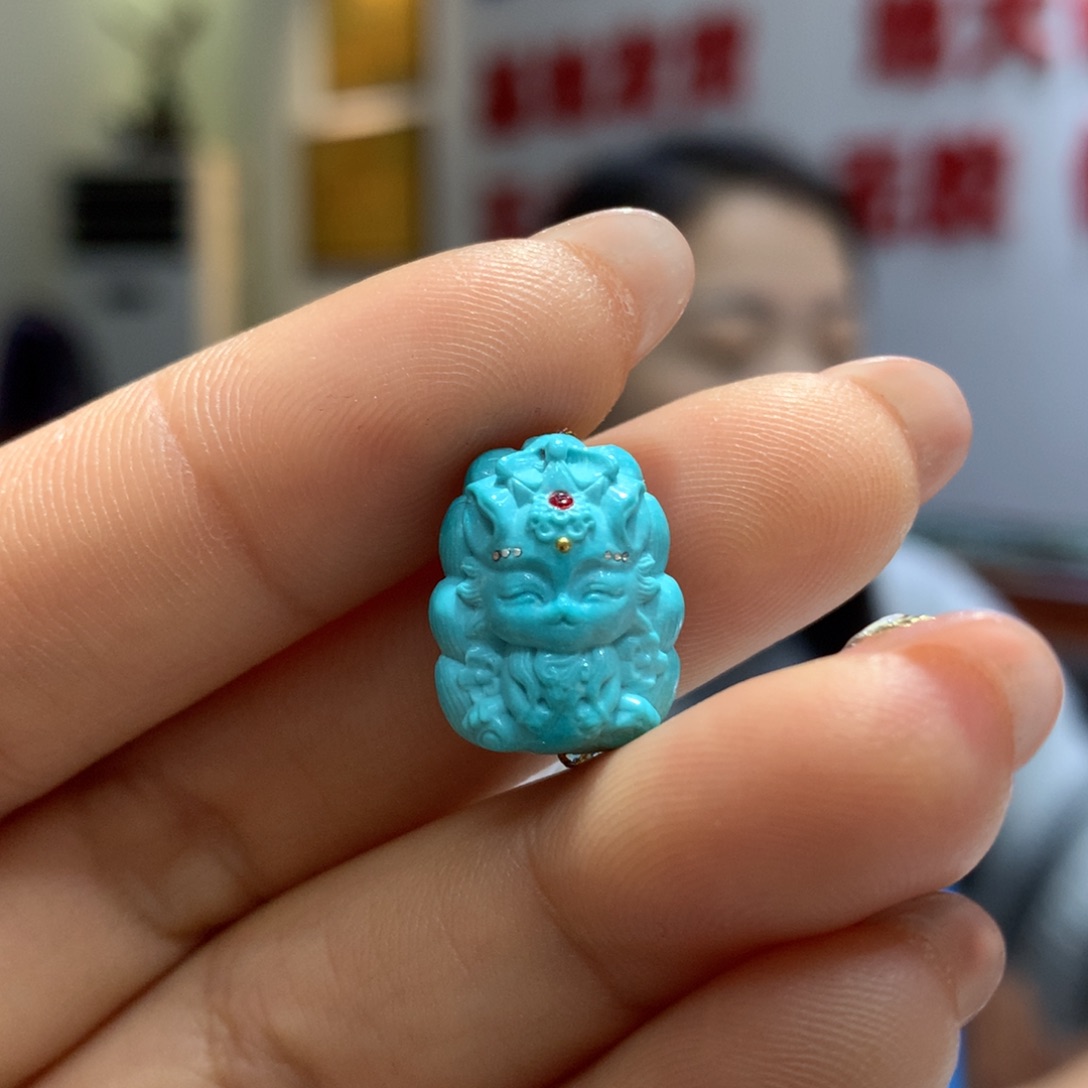 绿松石配饰未镶嵌