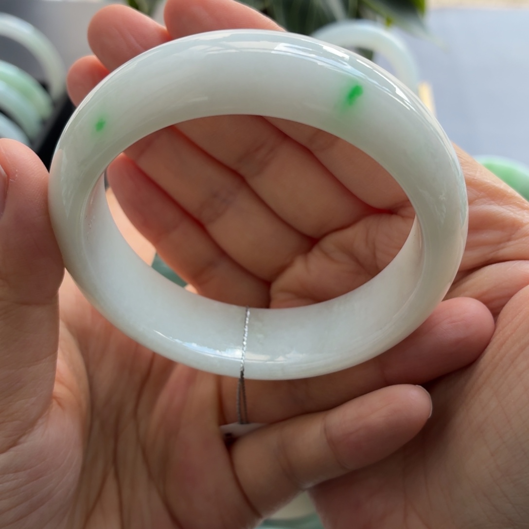 翡翠未镶嵌手镯天然