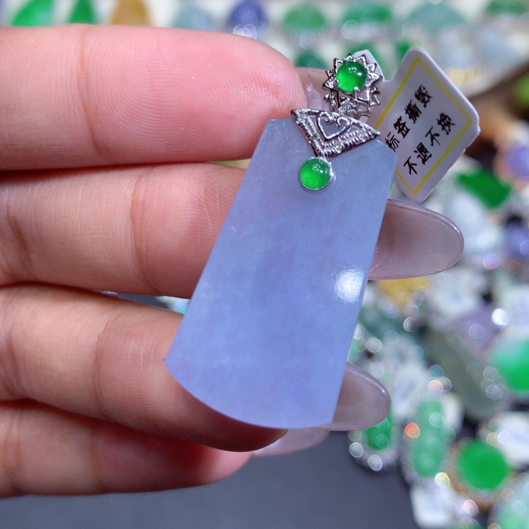 翡翠吊坠(赠链)18K金镶嵌
