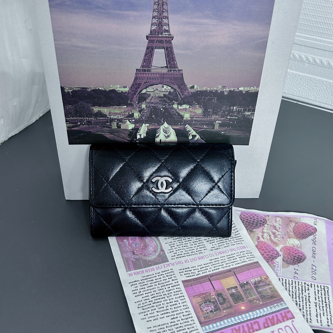 95新 Chanel/香奈儿 95新 黑银logo小钱包