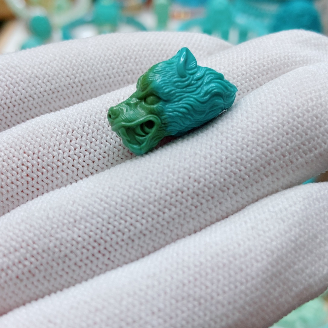 绿松石未镶嵌狼头