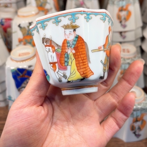 手绘茶杯盖碗壶承陶瓷