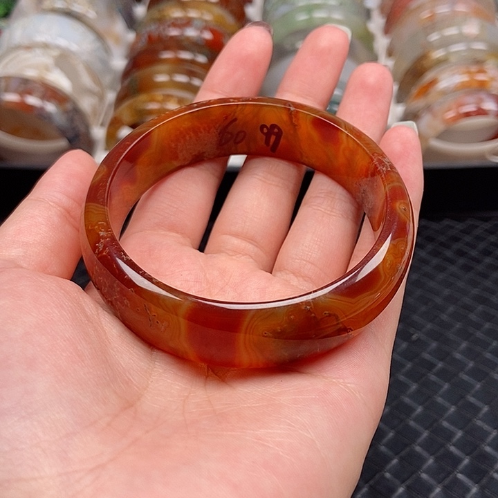 手镯玛瑙/玉髓未镶嵌月**梦