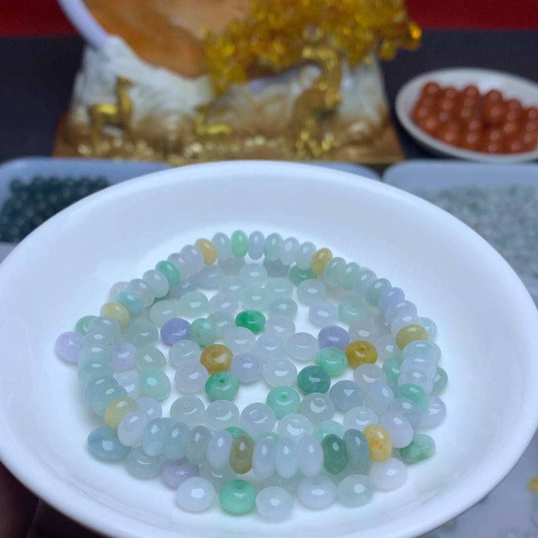 【闪购商品】翡翠手链未镶嵌卡3.6乘6.2冰三彩鼓珠40个