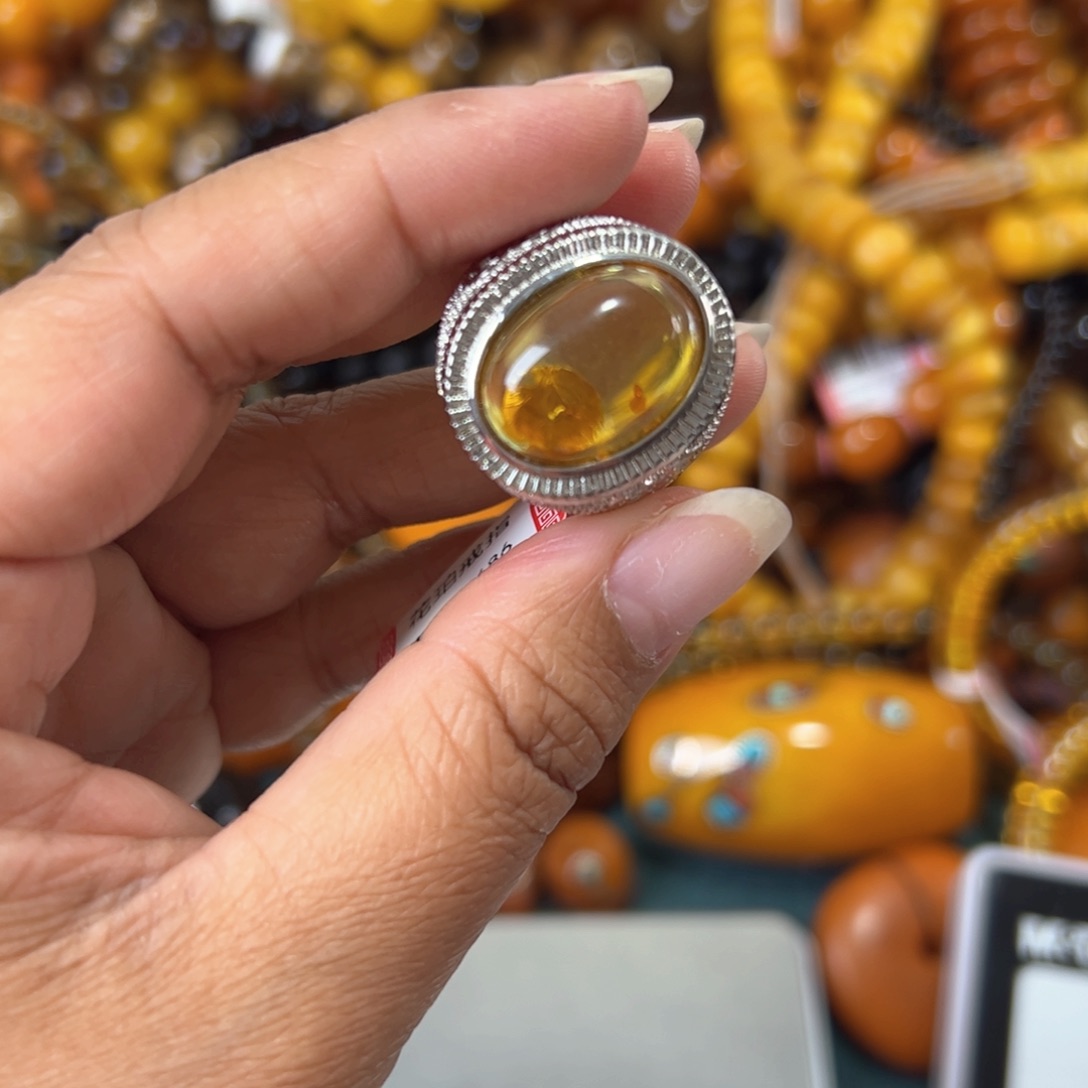 琥珀珠宝奇石未镶嵌1492