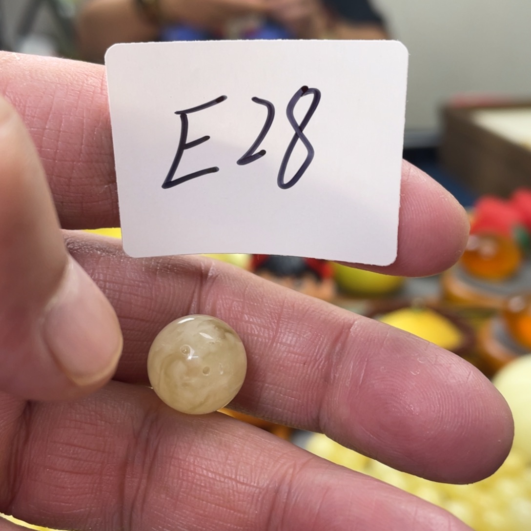 手链琥珀未镶嵌多样性发，发其中一件