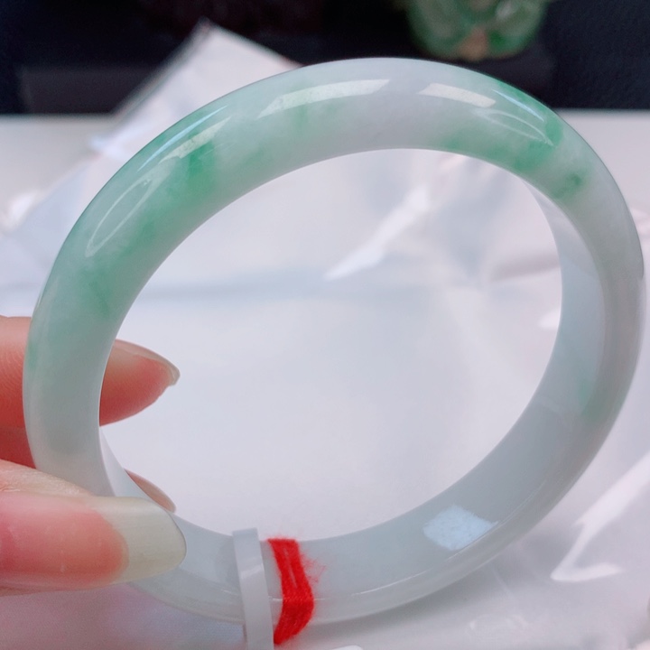翡翠未镶嵌手镯58圈