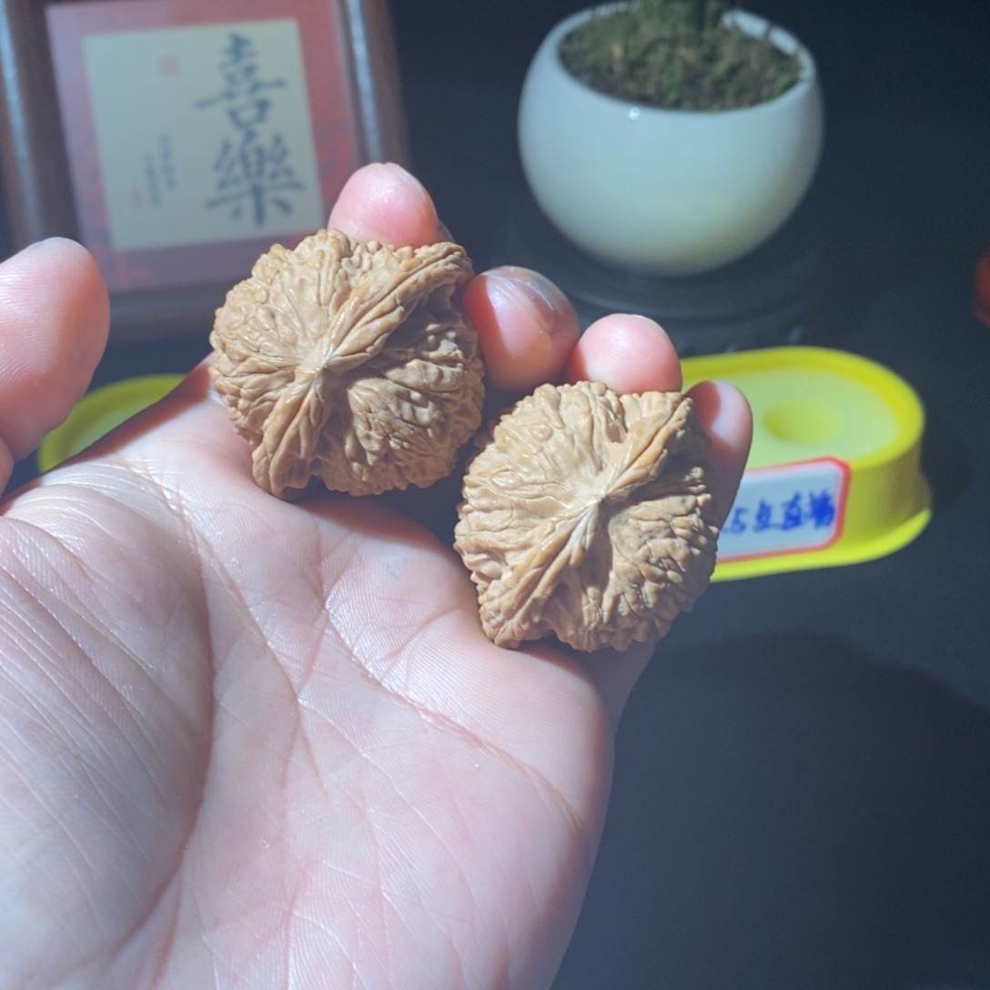 文玩核桃吊坠全品白狮子