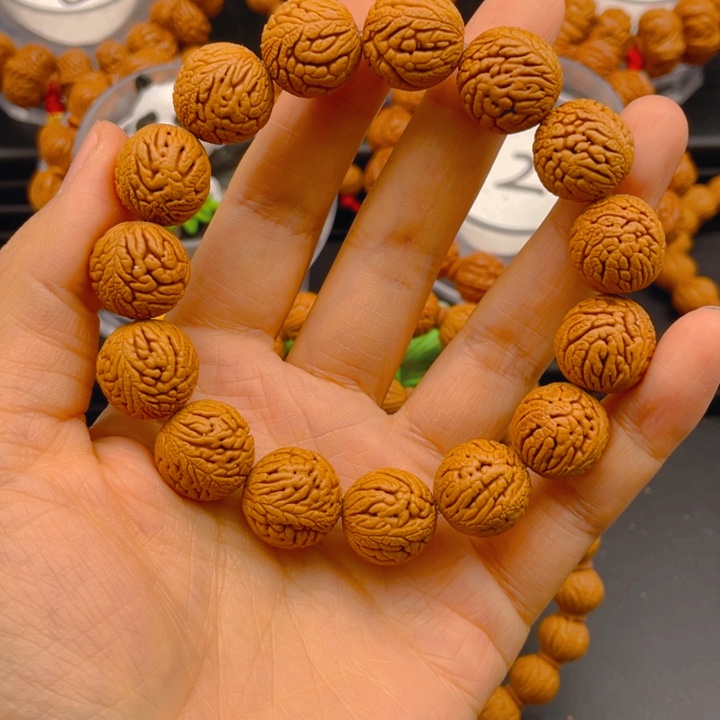 桃核吊坠精品铁蛋龙16尺寸捡漏