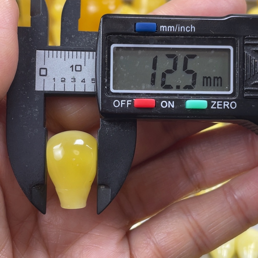 蜜蜡未镶嵌裸石32杂