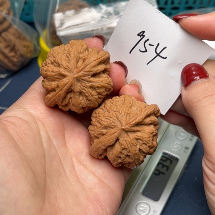 文玩核桃把件粗筋44