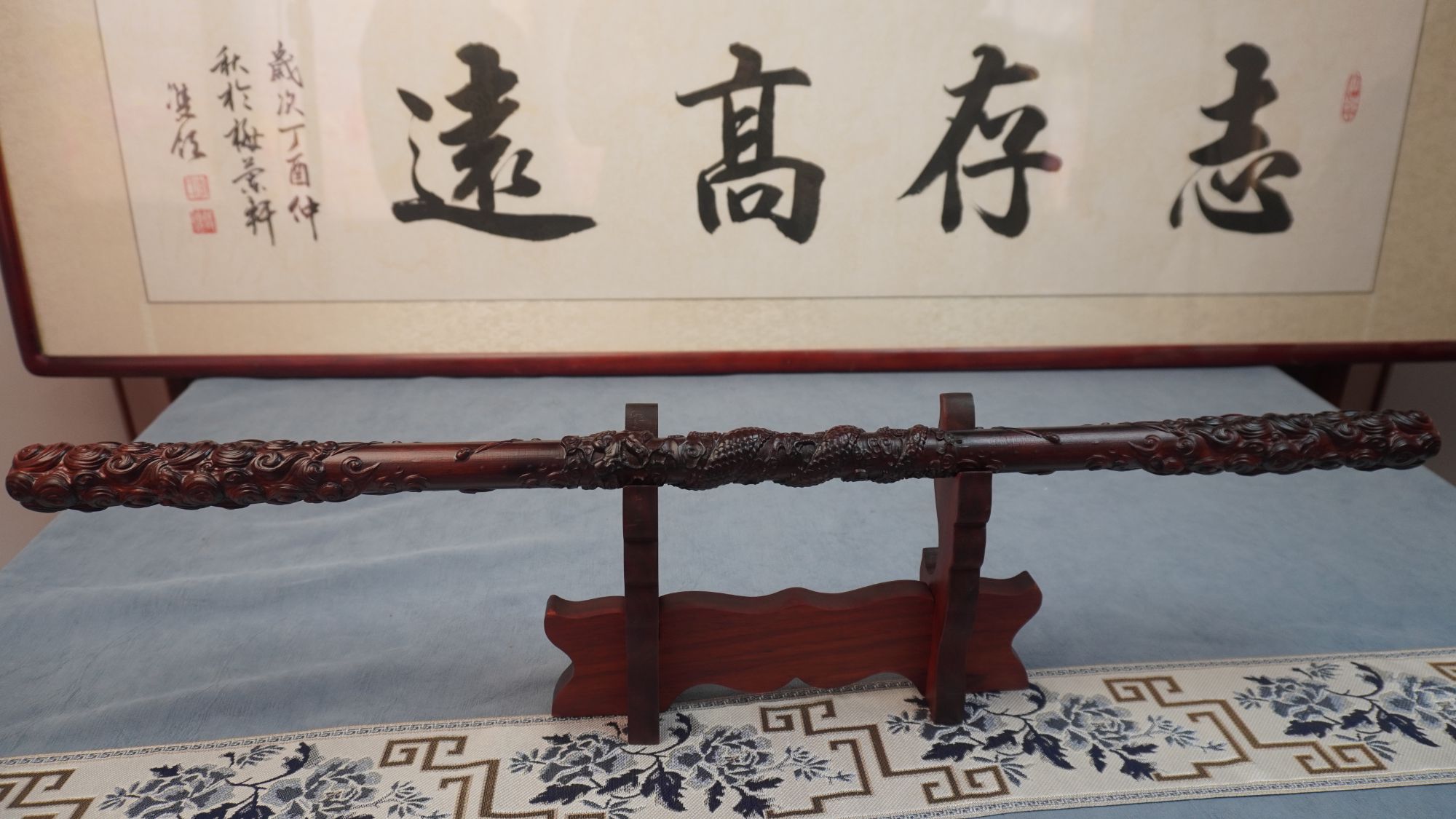 武术盘龙棍红木雕刻高档武术棍送礼品
