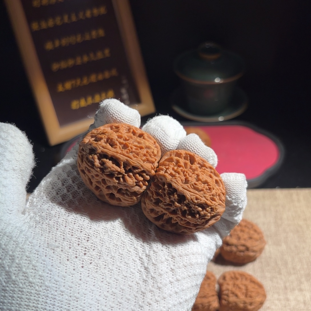 转***溪文玩核桃吊坠核桃