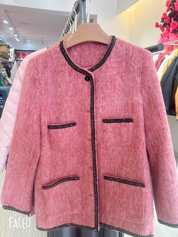 当季最流行小香风上衣谁穿谁好看