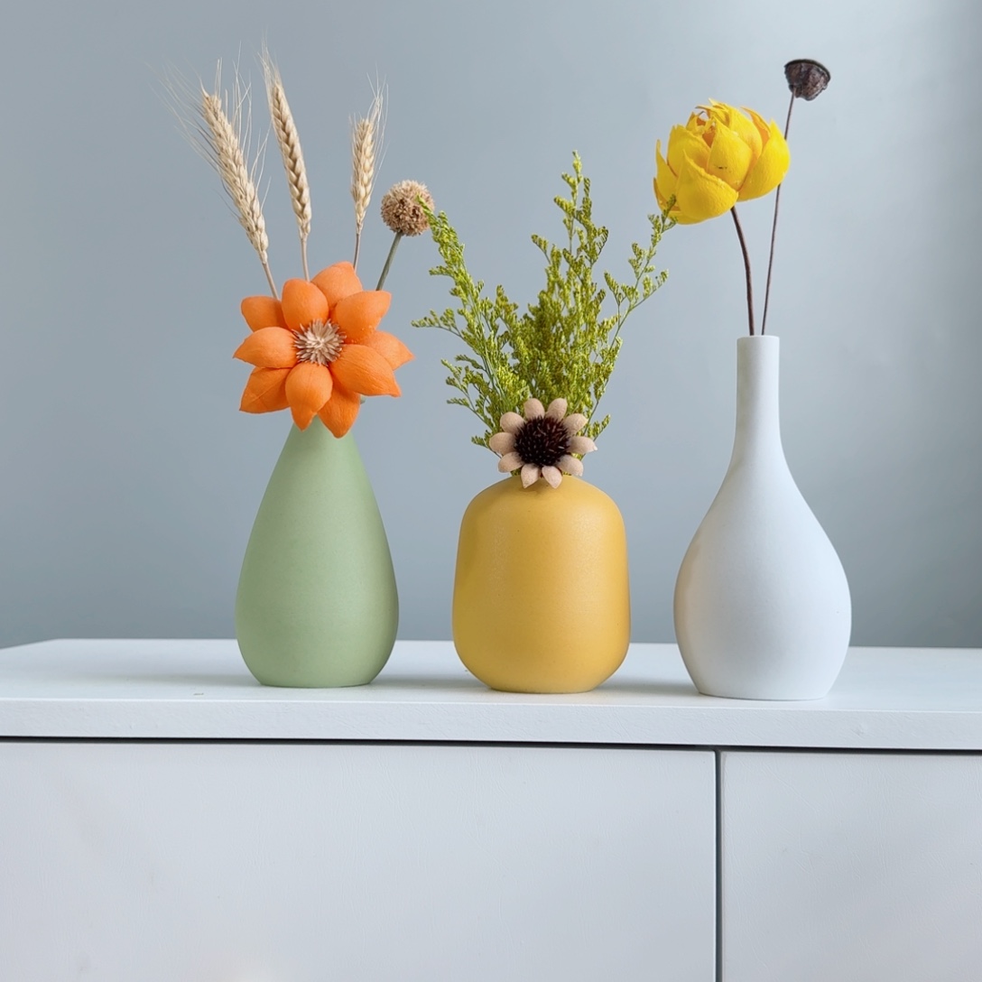 瓷片陶瓷小花瓶含花总高约20-30cm