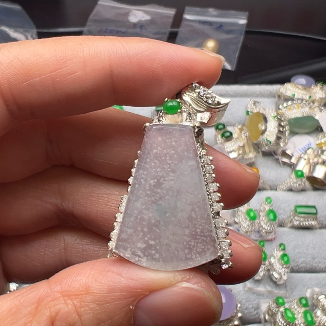 定制翡翠未镶嵌A货