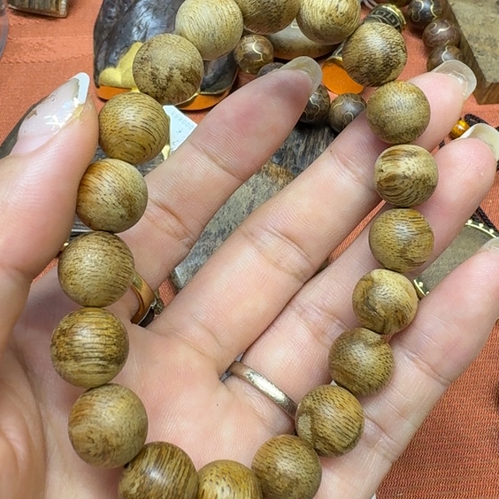 大叶紫檀（黑酸枝木类）