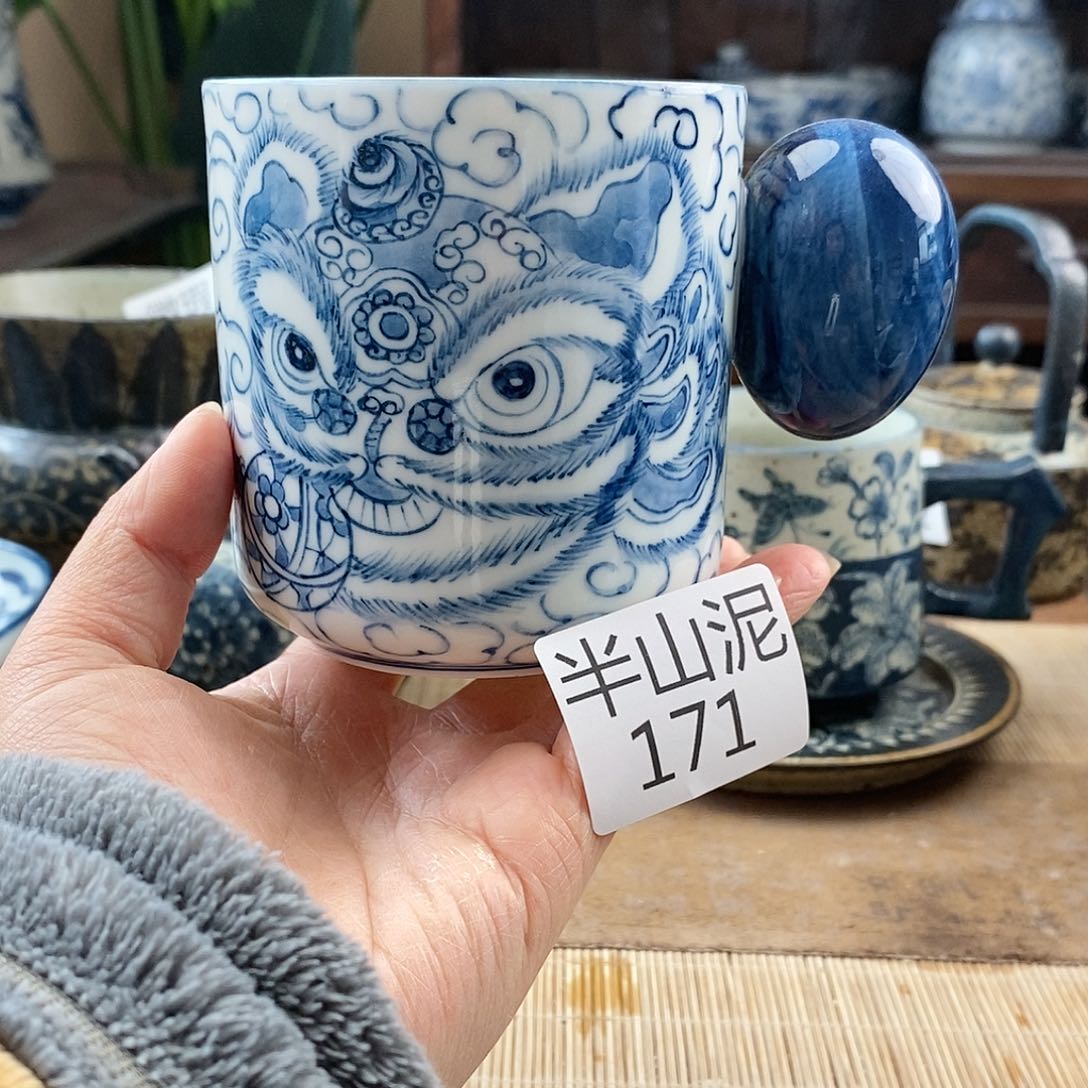 手工手绘青花陶瓷