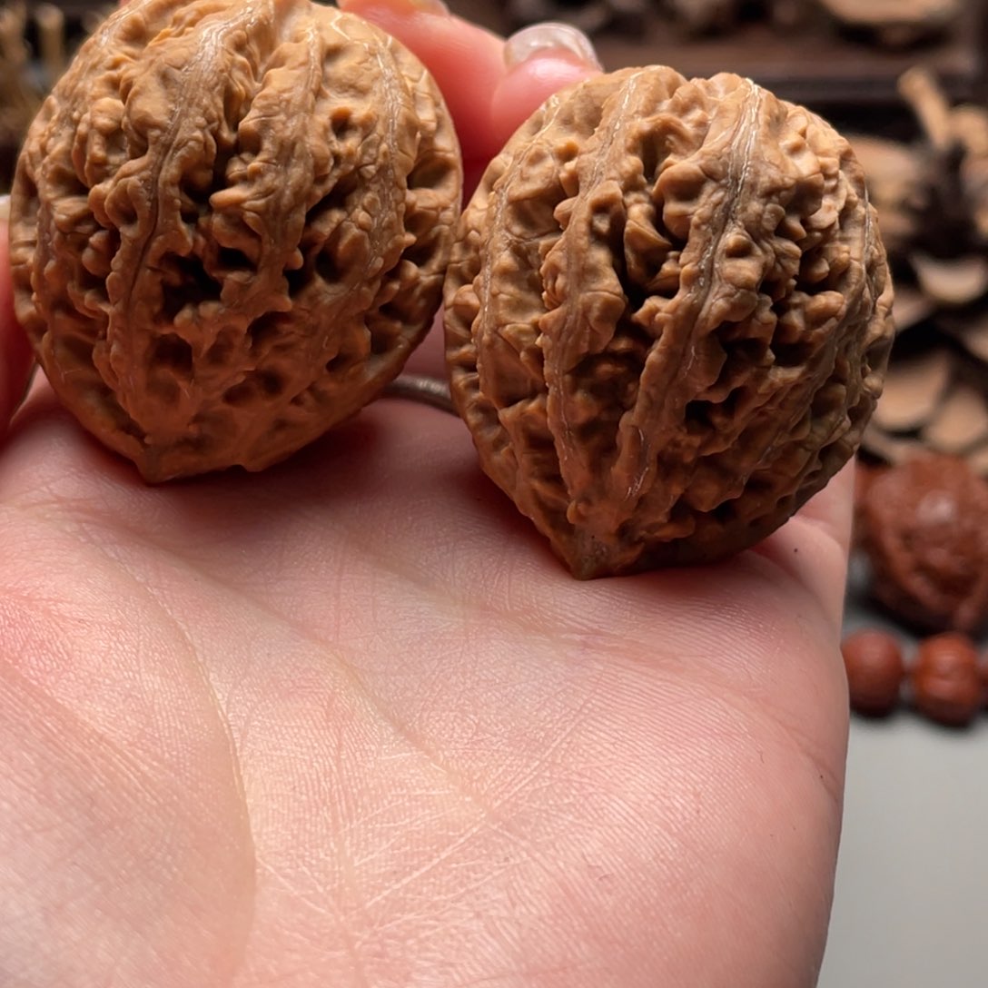 文玩核桃把件纳*小楸香12