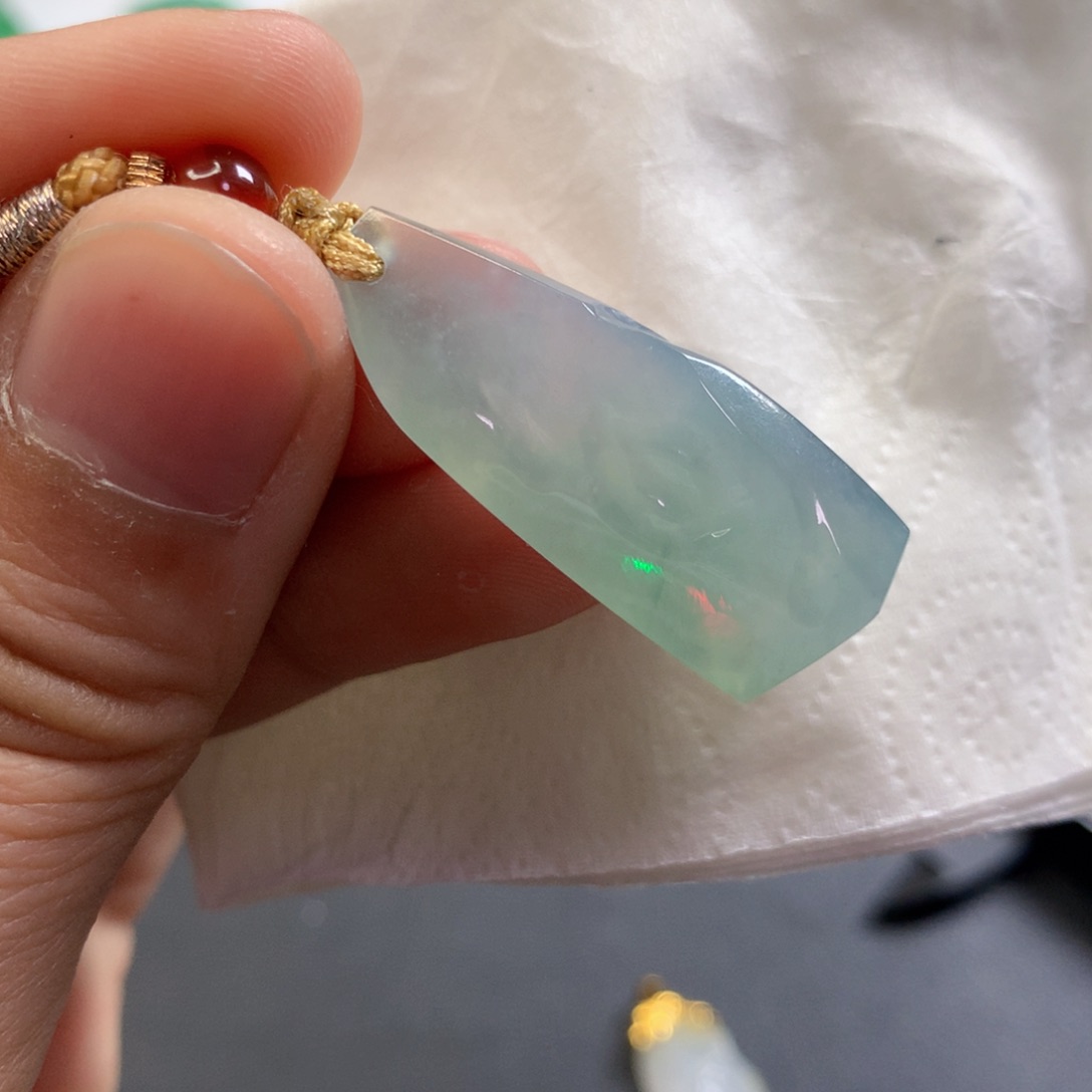 【闪购商品】翡翠吊坠(不含链)未镶嵌