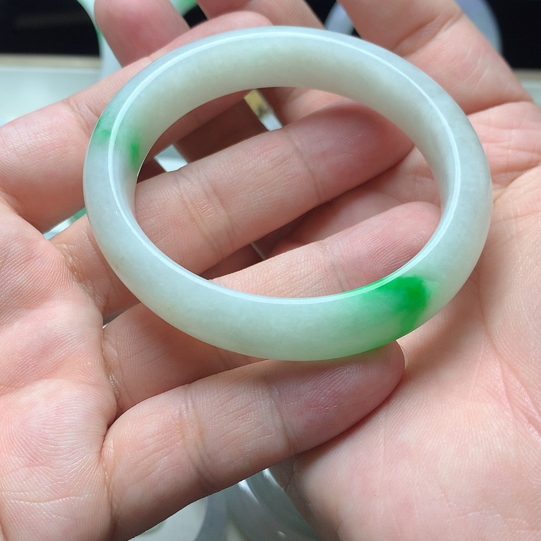 颈饰未镶嵌翡翠贵妃56.4