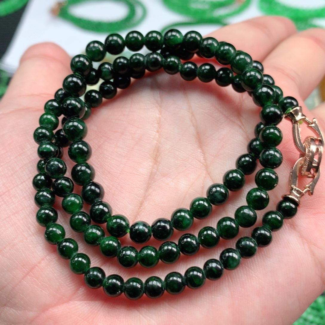 翡翠手链未镶嵌翡翠