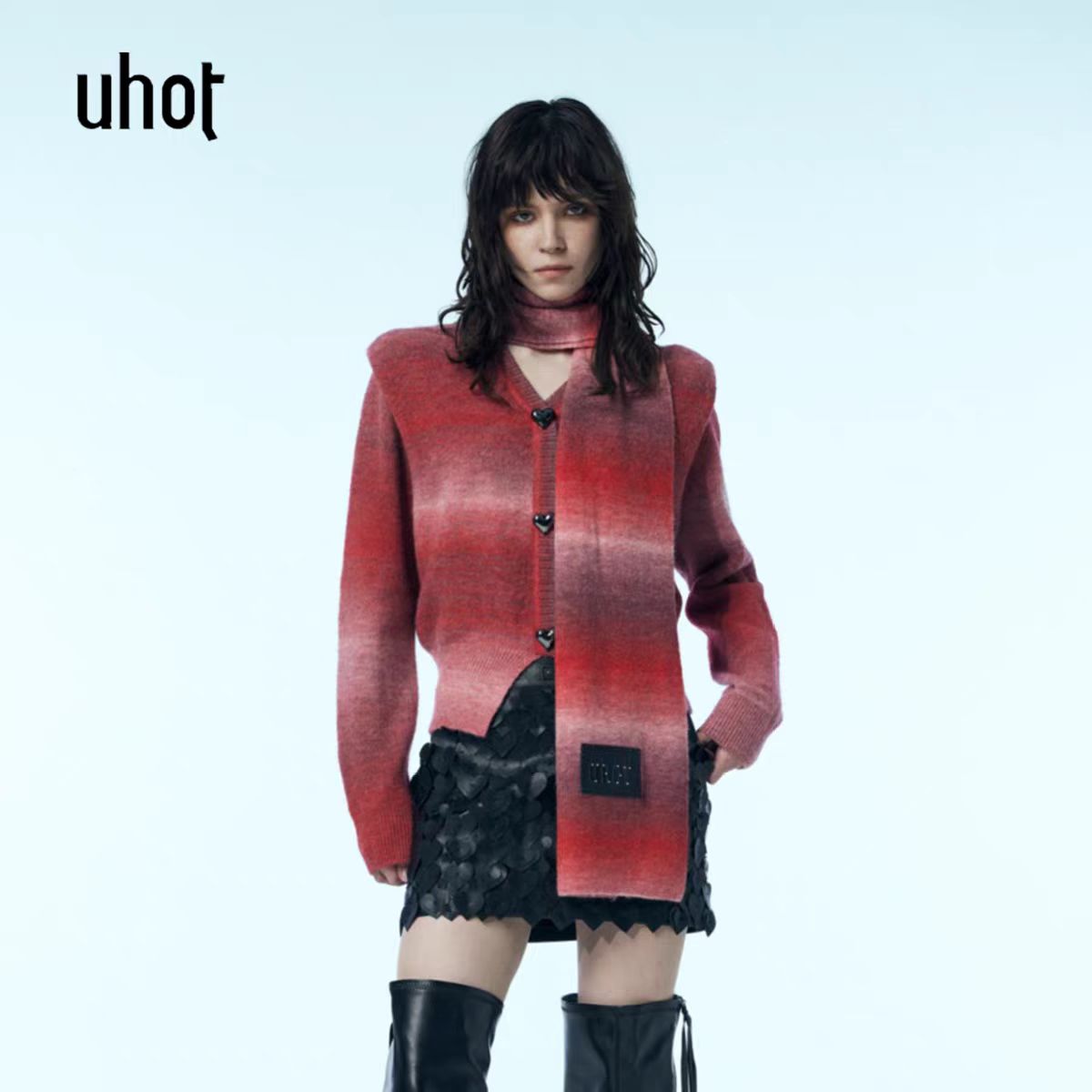 uhot诱货正品专柜25冬季粉红渐变毛衣带围脖UWWW6Z252