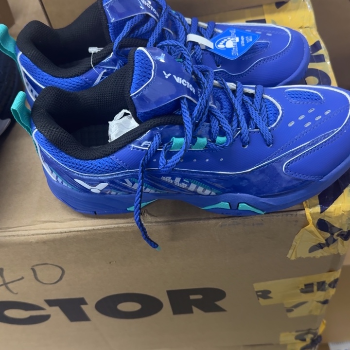 37码羽毛球鞋子鞋子