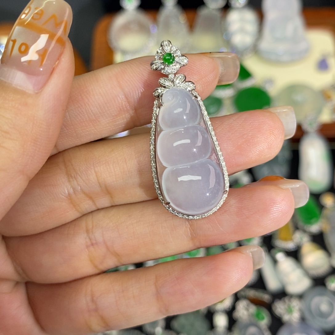 翡翠18K金镶嵌颈饰A货翡翠