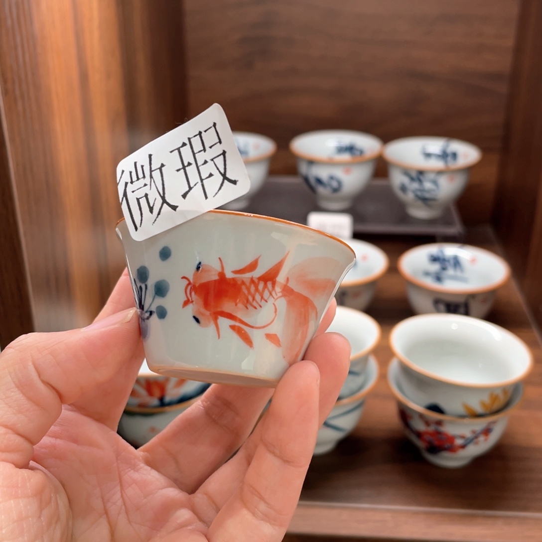 釉下手绘茶具微瑕