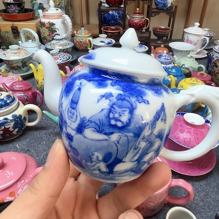 珐琅彩工艺是由一