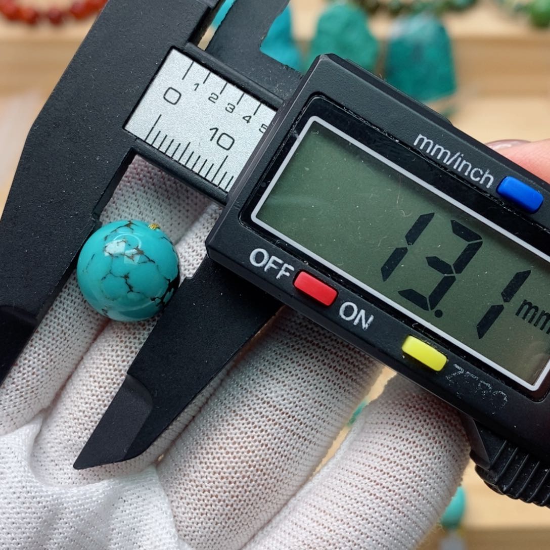 18K金镶嵌绿松石珠宝奇石