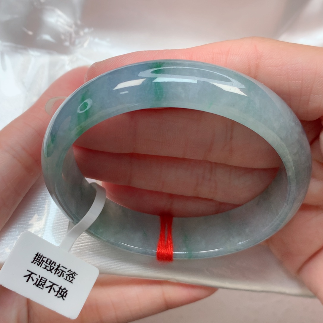 翡翠手镯未镶嵌55.7贵妃 冰蓝紫底飘绿 冰胶