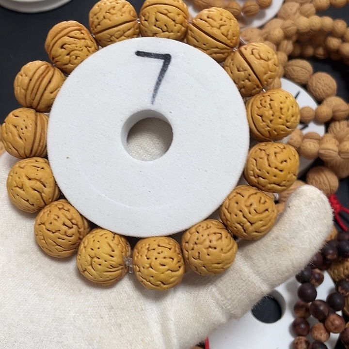 龙***๓野狼，野生桃核，一物一图