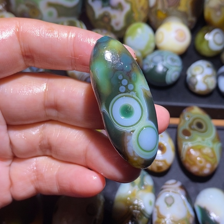 未镶嵌玛瑙/玉髓珠宝半成品140