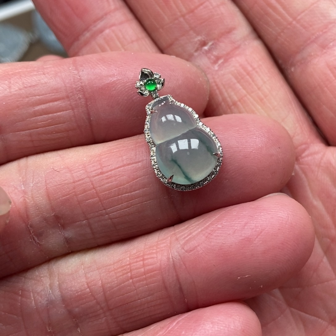 翡翠颈饰18K金镶嵌葫芦