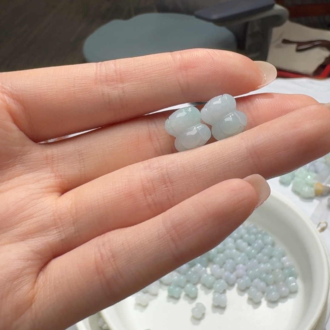 未镶嵌挂件翡翠?****